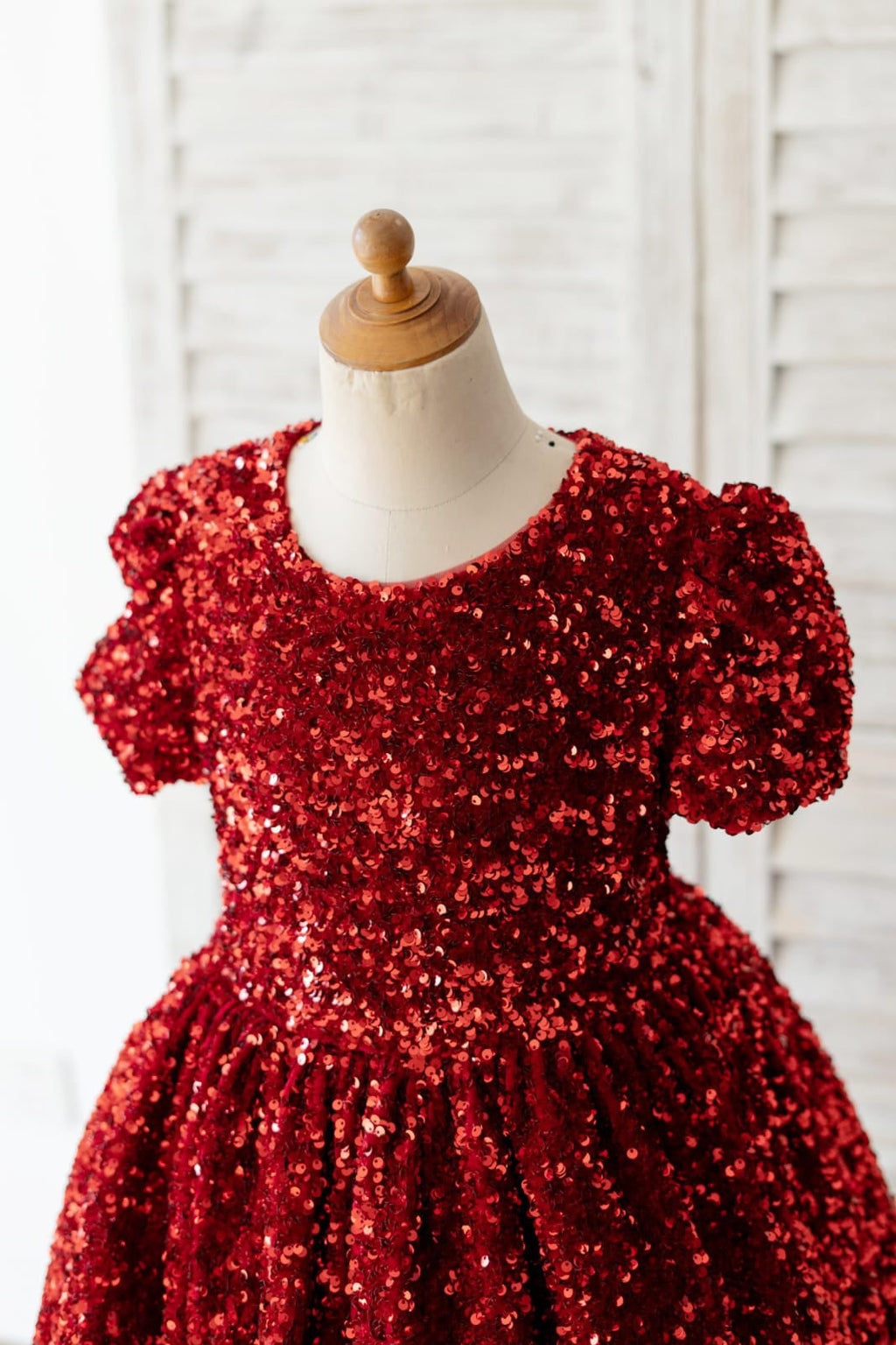 Vestido burdeos de terciopelo con lentejuelas hasta la rodilla (2003227629) 