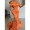 Robe de soirée longue sirène simple à une épaule sans manches en satin froncé