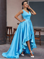 Vestido de noche Hi-Lo Sapphire Serenity con escote en V, sin mangas y corte en A