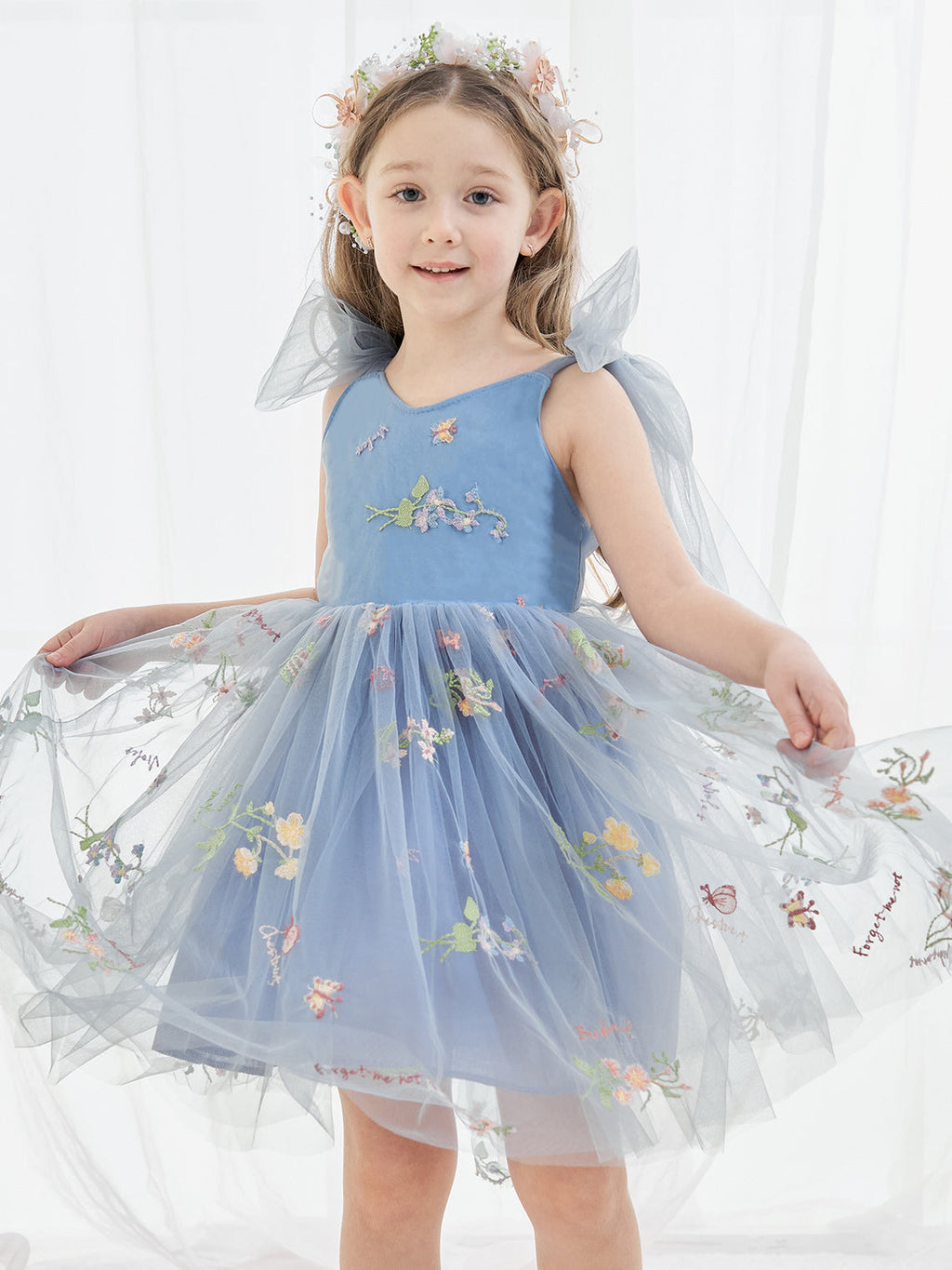 Vestido de niña pequeña de las flores, corte en A, sin mangas, de tul bordado floral. 