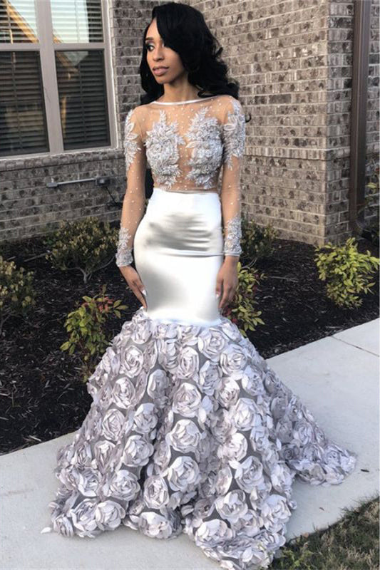 Vestido de graduación regio de manga larga con intrincados detalles de apliques