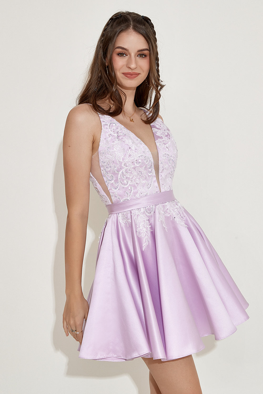 Vestido de fiesta de bienvenida de satén morado con cuentas y apliques