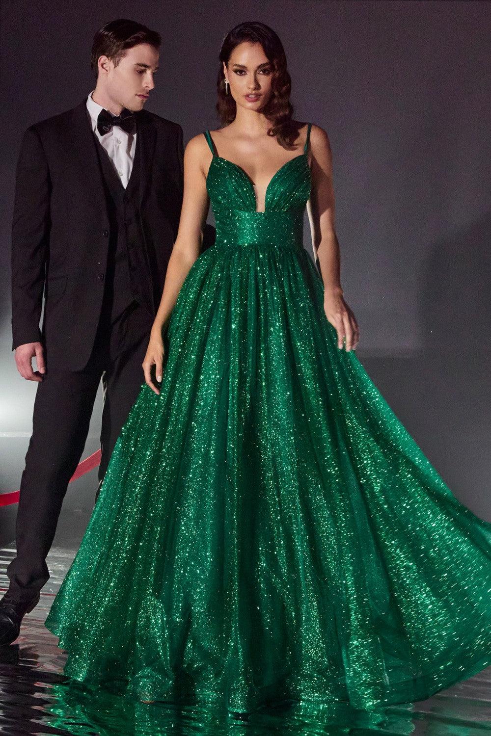 Robe de bal longue à paillettes et à volants
