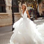 Sexy V-Neck Backless A-line Wedding Dress Romantic Organza Sleeveless Trouwjurk Simple Spaghetti Straps Bride Party