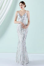 Robe de bal à fines bretelles