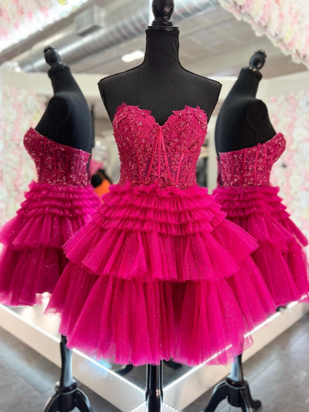 Vestido de fiesta de línea A con escote corazón y volantes