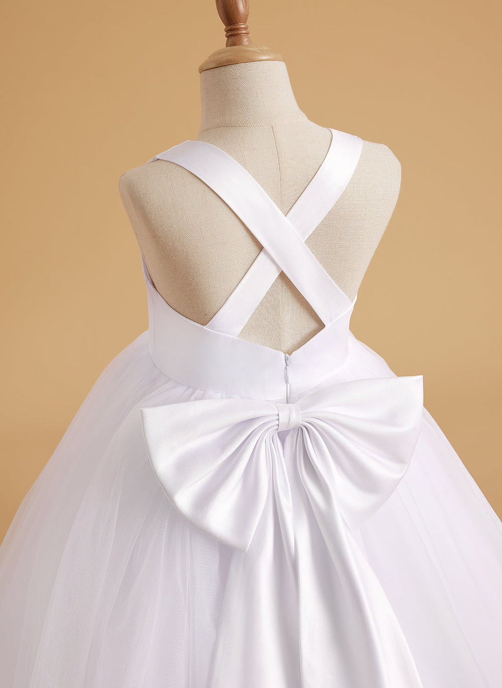 Robe de demoiselle d'honneur intemporelle en satin et tulle, coupe trapèze, sans manches 