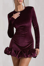 Robe mini en velours violet à col rond, manches longues et ourlet bouffant froncé 