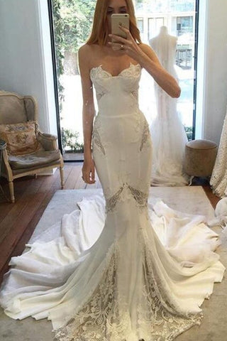 Vestidos de novia elegantes de sirena con escote corazón y cola de capilla, apliques de encaje y gasa 