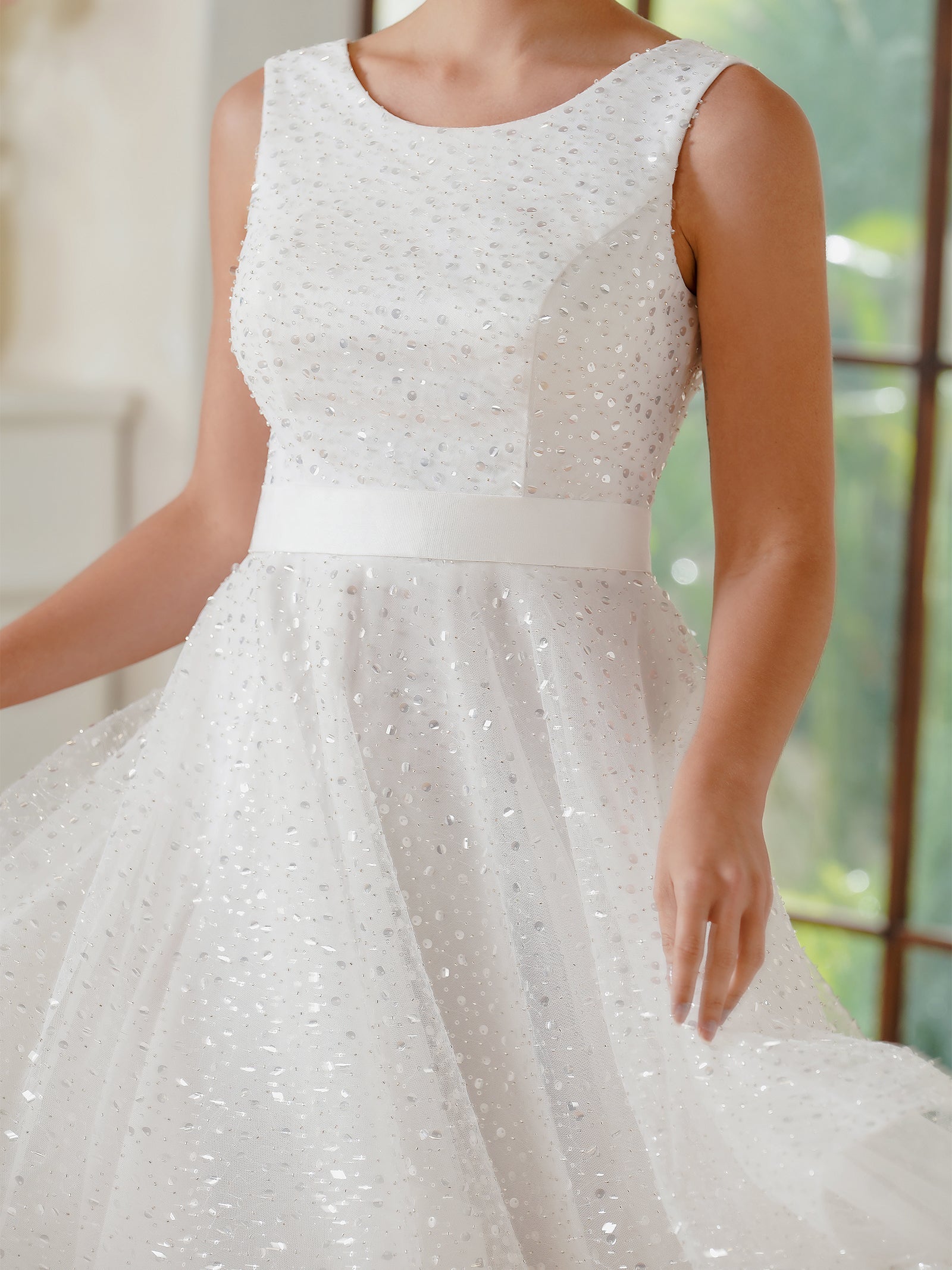Charmante robe de bal trapèze en tulle polyester sans manches blanc cassé avec paillettes