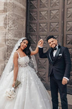 Robe de bal charmante en dentelle carrée sans manches, robe de mariée blanche avec appliques
