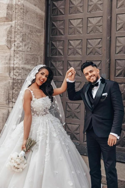 Robe de bal charmante en dentelle carrée sans manches, robe de mariée blanche avec appliques