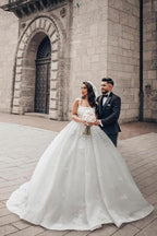 Robe de bal charmante en dentelle carrée sans manches, robe de mariée blanche avec appliques