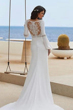 Robe de mariée blanche fourreau en satin à manches longues et appliques, ornée d'une charmante colonne