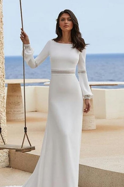 Robe de mariée blanche fourreau en satin à manches longues et appliques, ornée d'une charmante colonne
