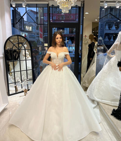 Encantador vestido de novia largo hasta el suelo, escote corazón, hombros descubiertos, corte en A, encaje y lentejuelas