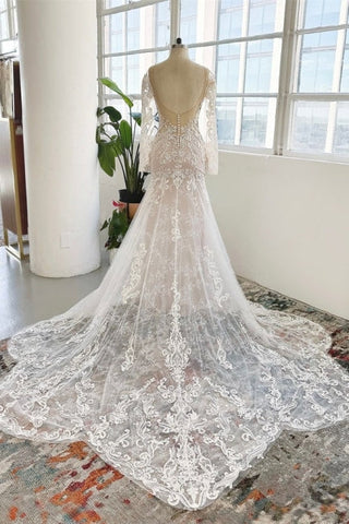 Vestido de novia de sirena estilo capilla con mangas largas y joyas encantadoras