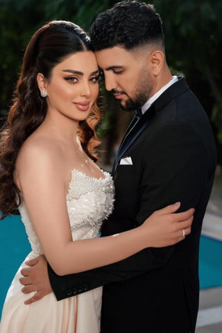 Encantador vestido de novia largo de sirena sin tirantes con lentejuelas y perlas