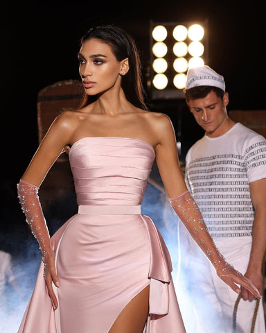 Encantadores vestidos largos de fiesta rosas sin mangas con abertura larga disponibles en línea