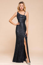 Robe de soirée charmante à paillettes et sequins asymétriques, fendue sur le côté.