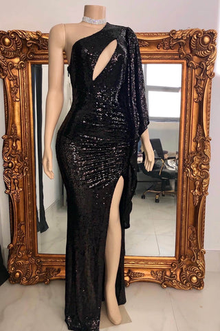 Encantador vestido largo de sirena para baile de graduación con un solo hombro y abertura frontal