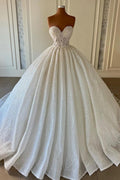 Robe de mariée de bal bustier à sequins sans manches et décolleté cœur, charmante et ravissante.