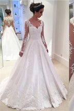 Robe de mariée trapèze à col en V ornée d'appliqués et manches longues WD023