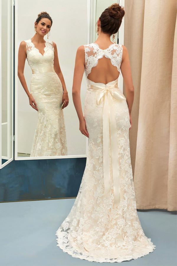Robe de mariée fourreau en dentelle à col en V et ceinture assortie WD040