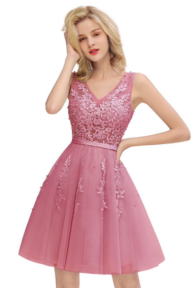 Robe de soirée courte charmante à col en V en tulle et dentelle, coupe trapèze et dos nu