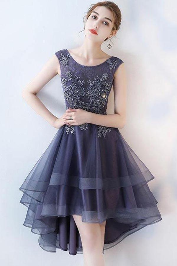 Robe de soirée/rentrée mignonne en dentelle marine à volants et décolleté rond PD108