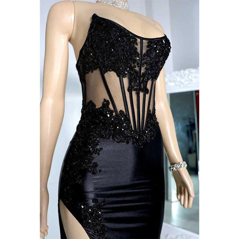 Robe de soirée chic bateau avec appliques perlées illusion et fente latérale 