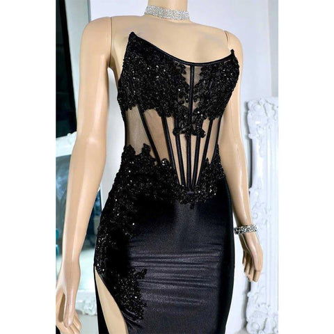 Robe de soirée chic bateau avec appliques perlées illusion et fente latérale 