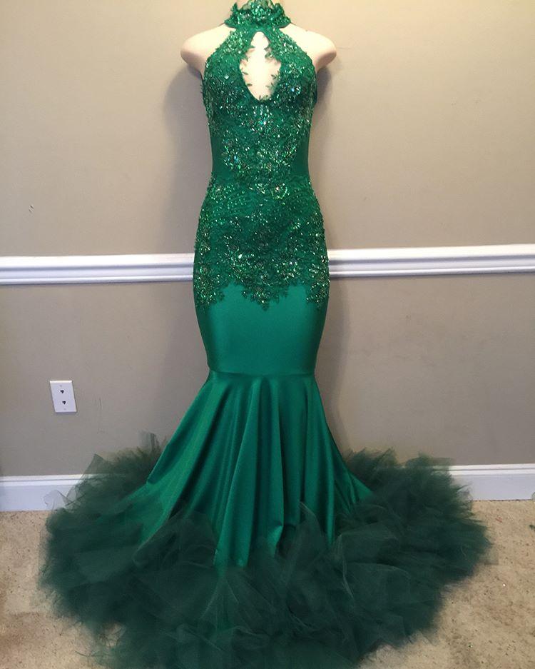 Chic Beads Appliques Halter Prom Dresses Fit and Flare Sleeveless Tulle Evening Gowns