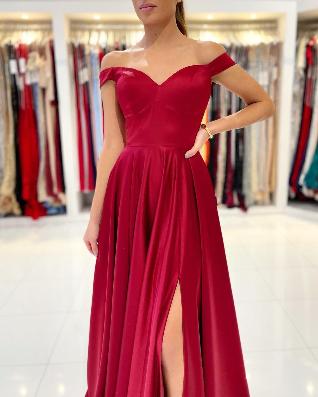Chic Burgundy Evening Gowns Off-the-Shoulder Prom Dress Long With Split