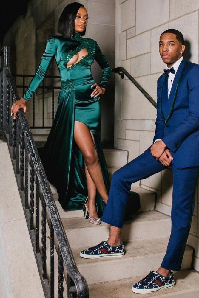 Chic Dark Green Appliques Front Split Formal DressesLong Sleevess