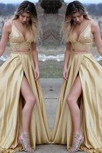 Chic Gold Designer Two Piecess V-Neck Evening Dresses Sleeveless V-Neck Crystals Formal Dresses