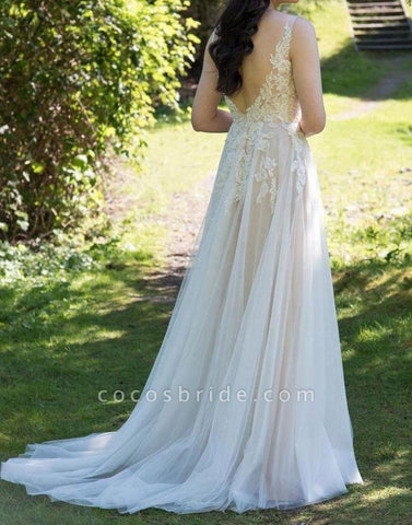 Elegante vestido de novia largo de corte A con escote en V, apliques de encaje y tul