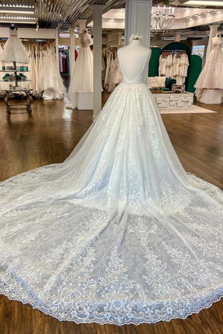 Vestidos de novia largos y elegantes de corte A, escote en V, encaje floral y espalda descubierta