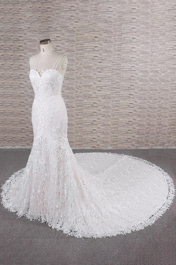 Robe de mariée sirène longue chic à bretelles spaghetti et appliques en dentelle, décolleté cœur