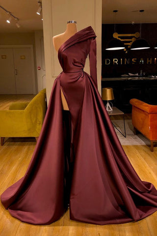 Robe de soirée chic à manches longues fendue en solde (une manche)