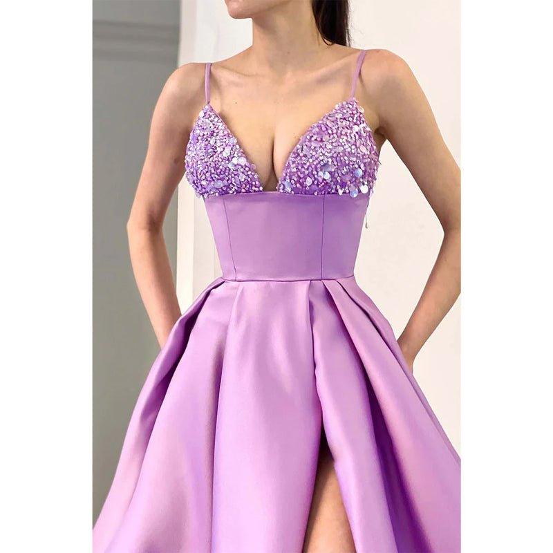 Robe de soirée longue chic et moderne, coupe trapèze, col en V, bretelles perlées, taille haute 
