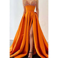 Robe de soirée longue chic et moderne, coupe trapèze, col en V, bretelles perlées, taille haute 