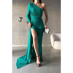 Robe de bal longue plissée à une épaule et paillettes chic et moderne avec traîne 