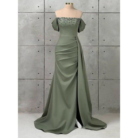 Robe de soirée longue en satin perlé à épaules dénudées chic et moderne 