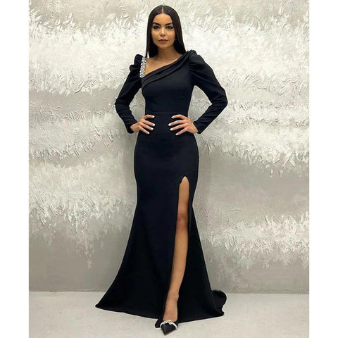 Robe de soirée longue à manches longues et perles, chic et moderne 