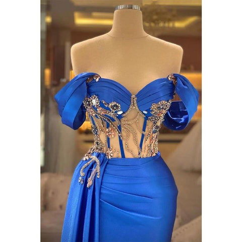 Robe de soirée longue élégante à épaules dénudées et fente