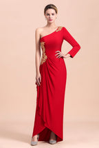 Elegantes vestidos de madrina con un solo hombro, mangas largas, volantes y apliques.