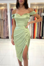 Robe de bal sirène courte en satin sauge chic, épaules dénudées et fente