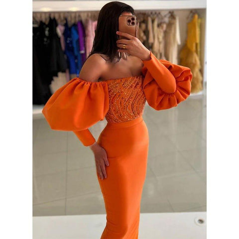 Robe longue de soirée orange à épaules dénudées et manches bouffantes, style chic et fourreau 