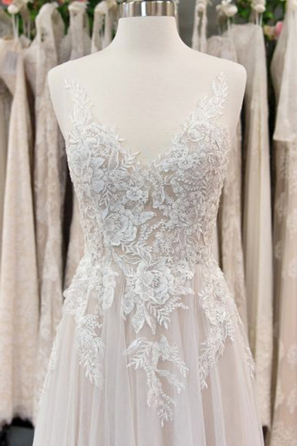 Chic V-neck Appliques Tulle A-line Wedding Dress